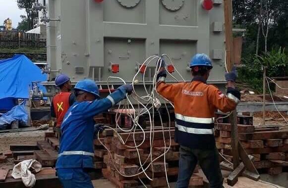 Unloading dan Setting Transformer 500 Mva di Sorik Merapi