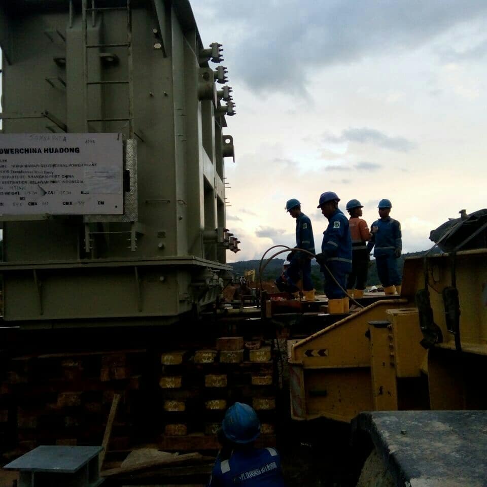 Unloading dan Setting Transformer 500 Mva di Sorik Merapi 005