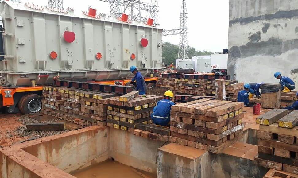 Unloading dan Setting Transformer 500 Mva di Sorik Merapi 010