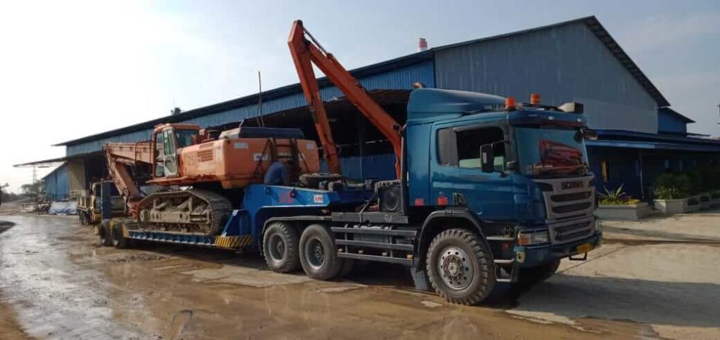 Jasa Trucking Heavy Equipment untuk Alat Kobelco 04