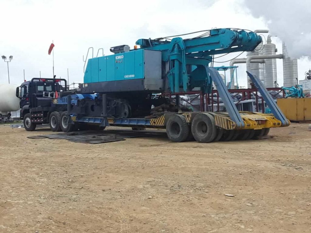 Trucking Heavy Equipment Body Crane 100 Ton ke PT Sorik Marapi Geothermal